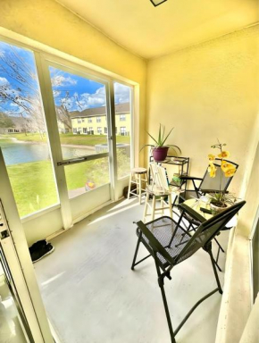 Disney Close: Cozy Club Cortile Apartment